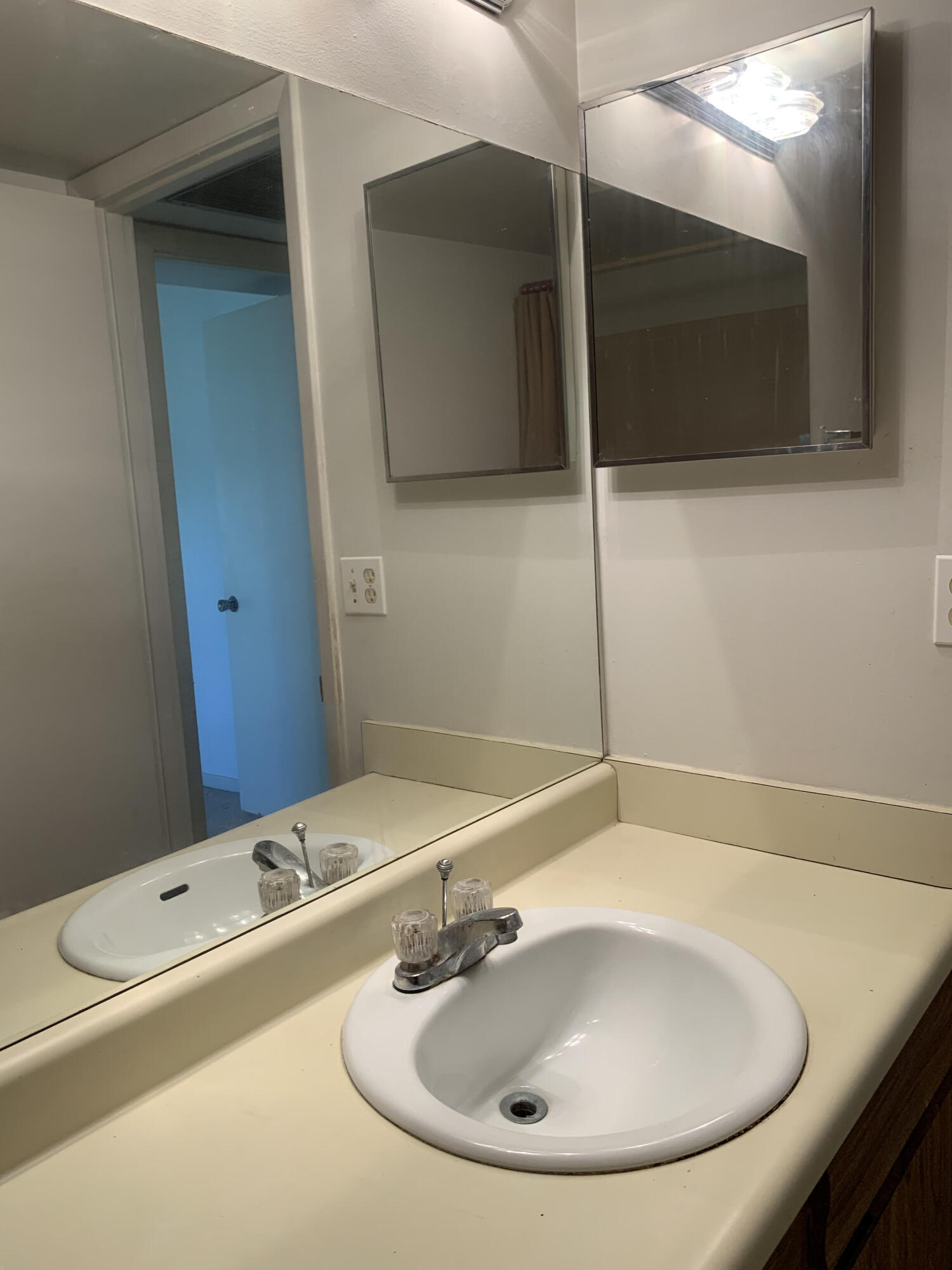 150 Pineview Road I4