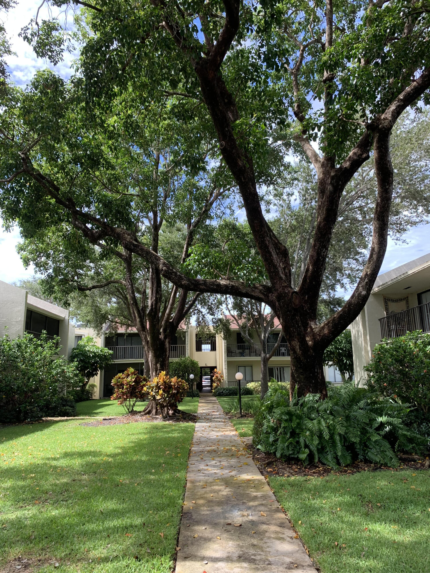 150 Pineview Road I4