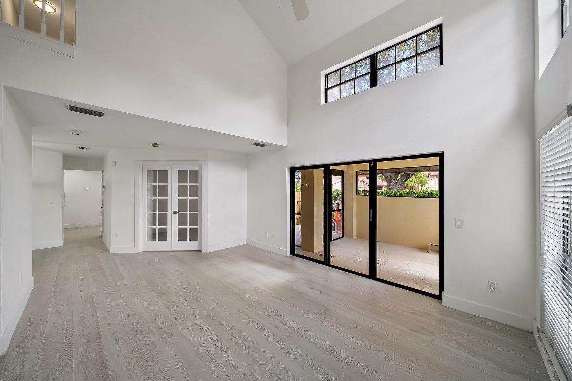 382 Prestwick Circle 2