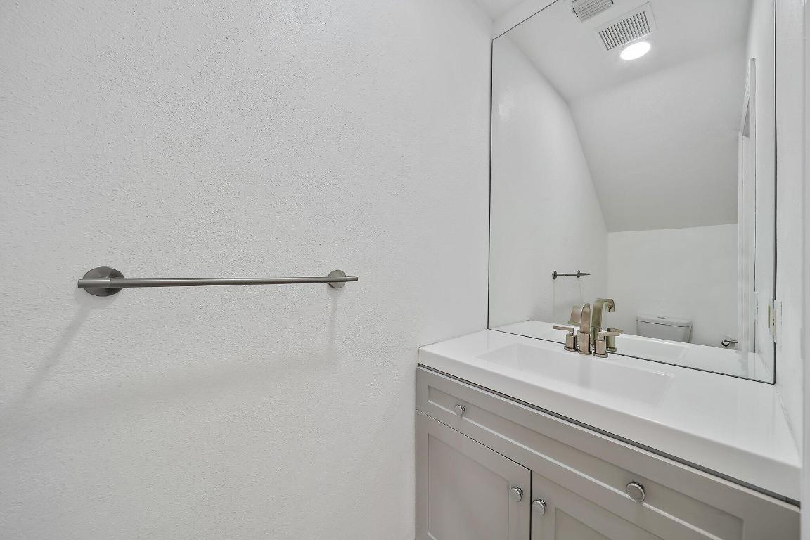 382 Prestwick Circle 2