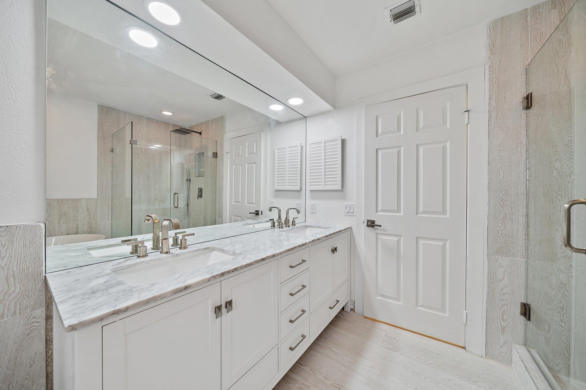 382 Prestwick Circle 2