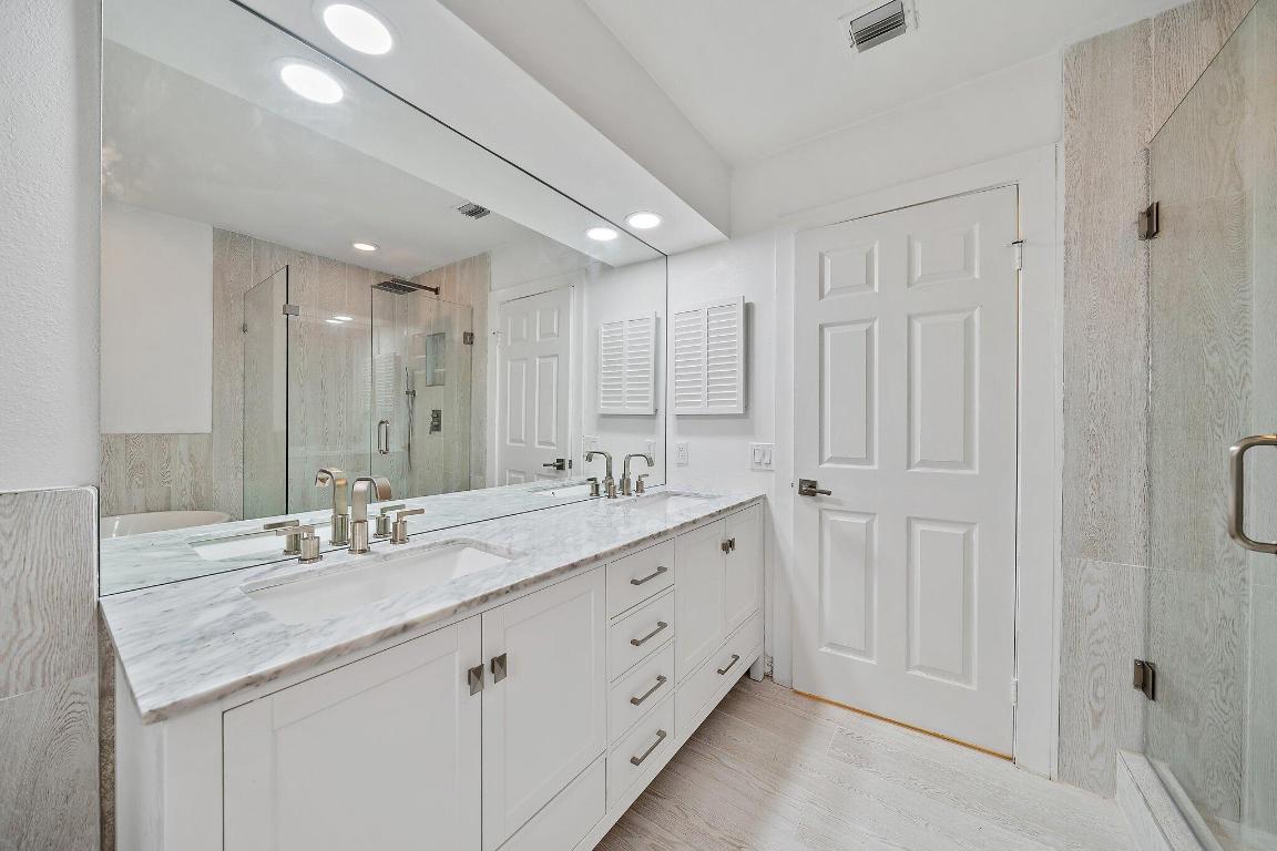 382 Prestwick Circle 2