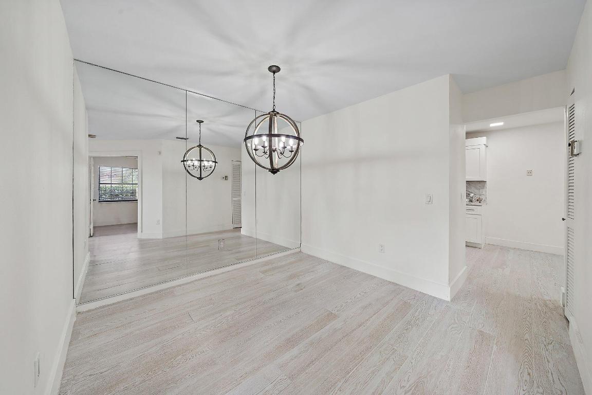 382 Prestwick Circle 2