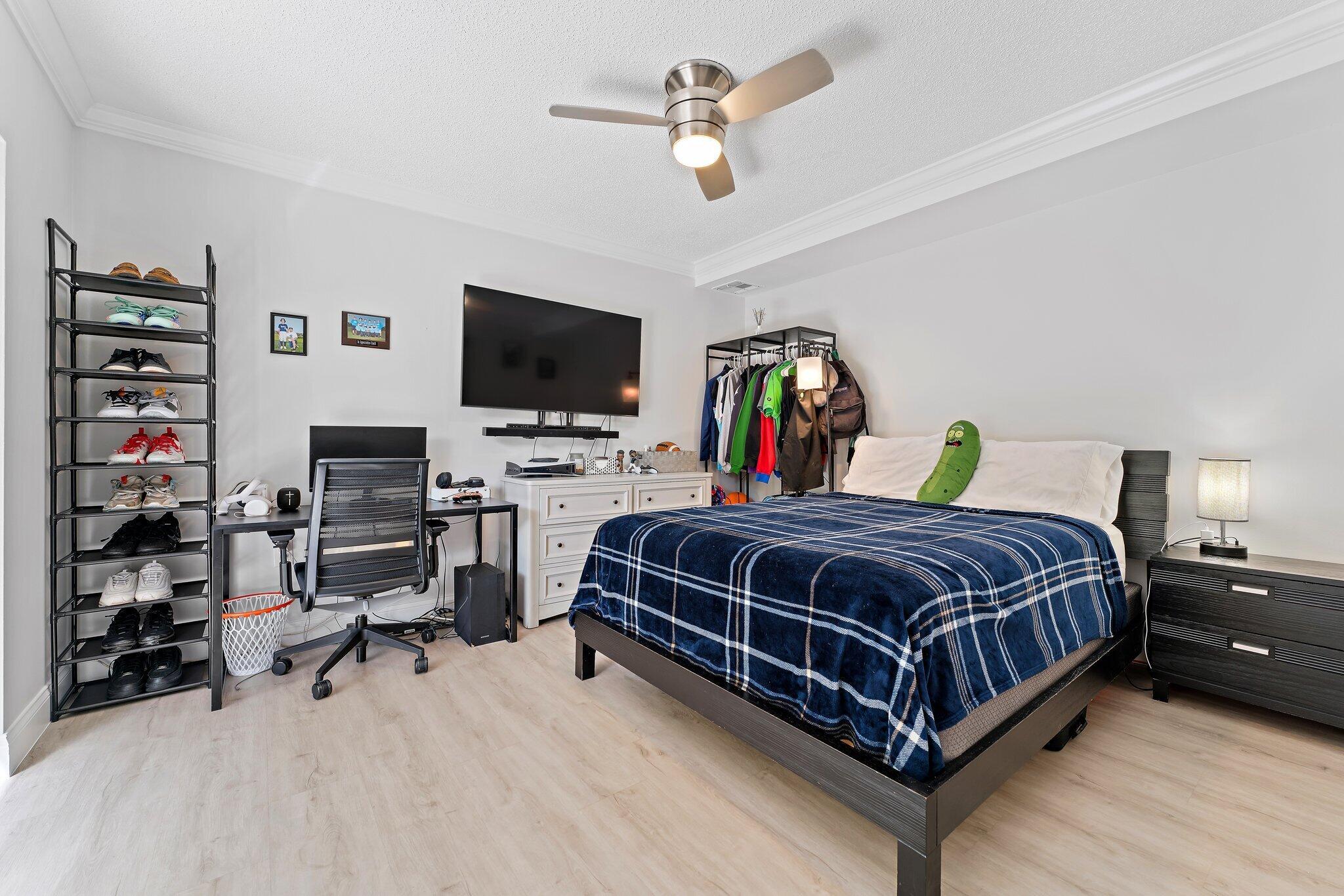 614 6th Terrace