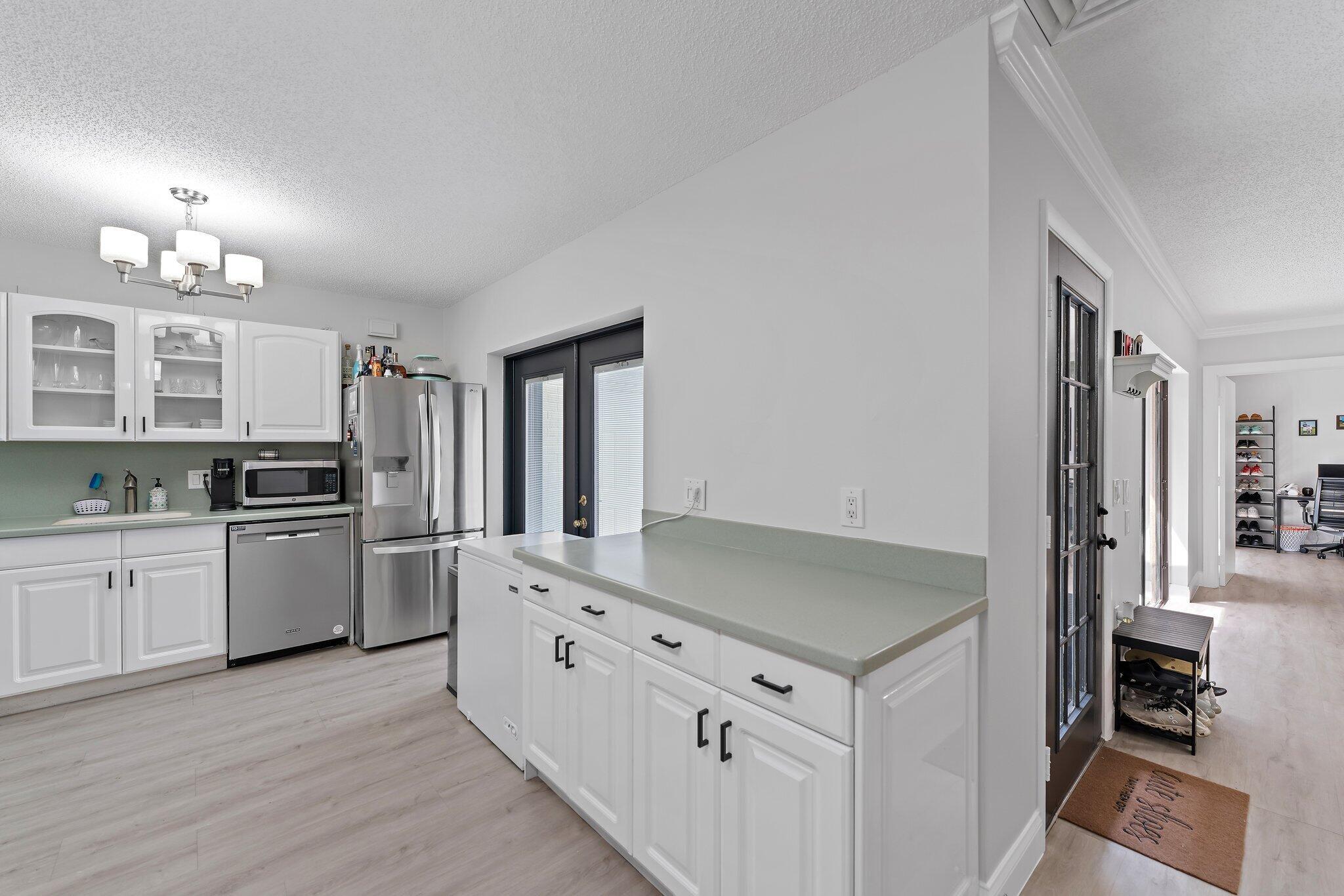 614 6th Terrace