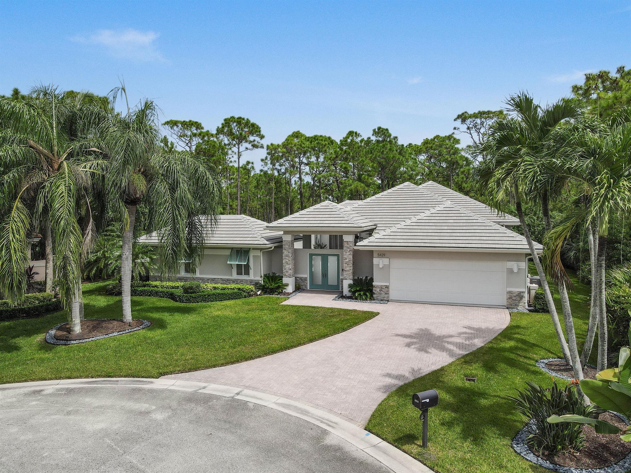 5429 SE Serenoa Terrace