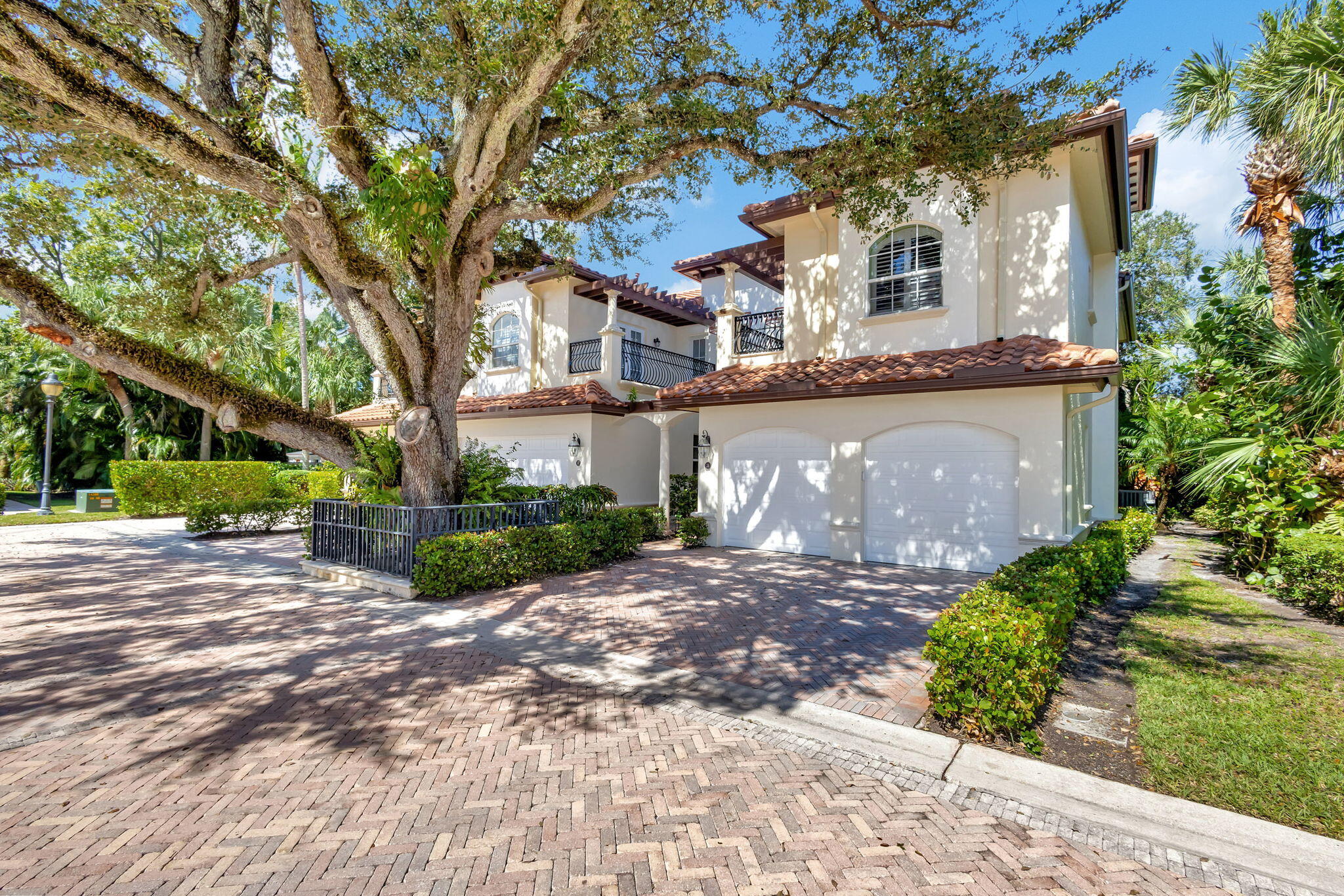 36 Marina Gardens Drive