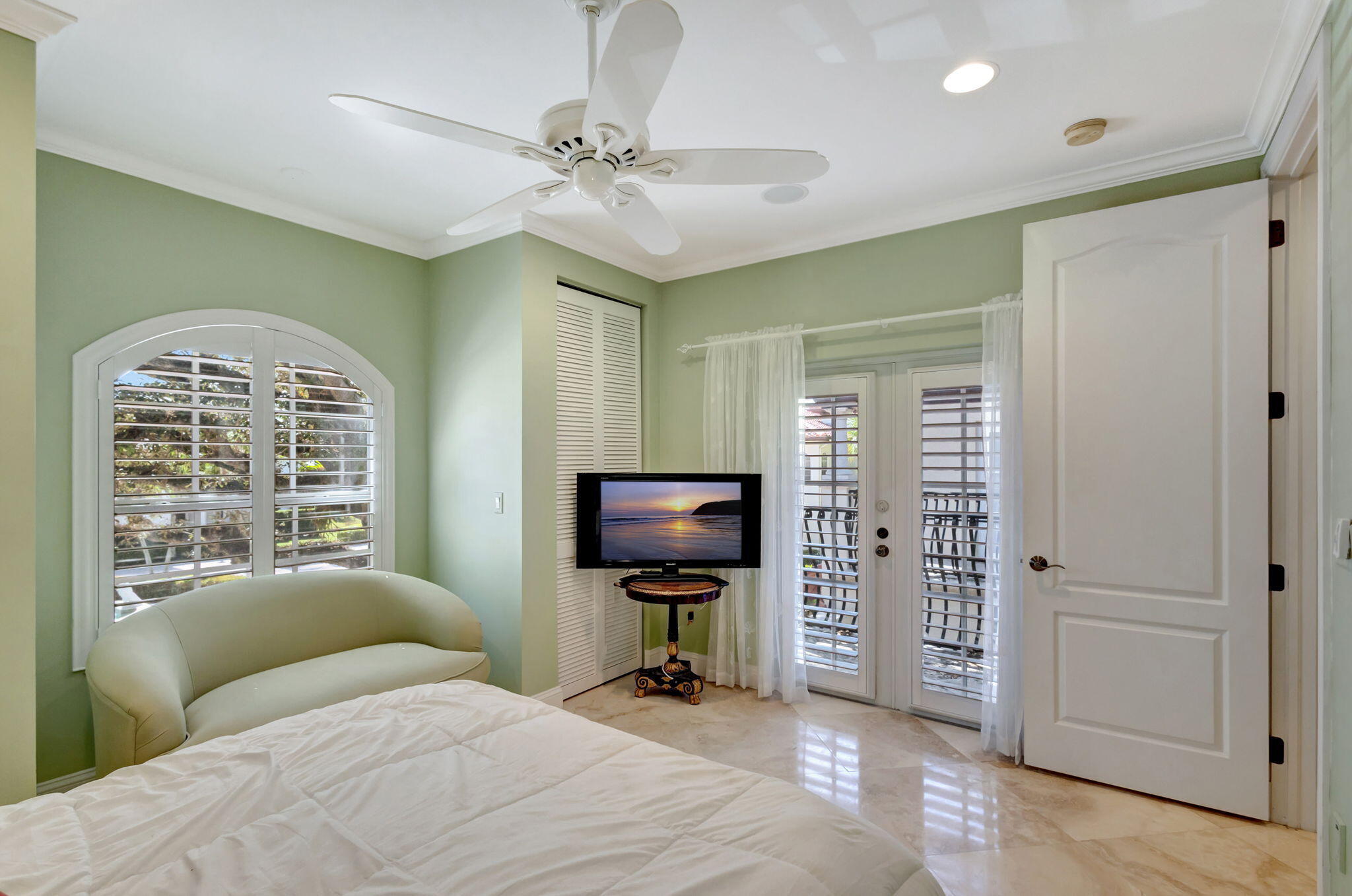 36 Marina Gardens Drive