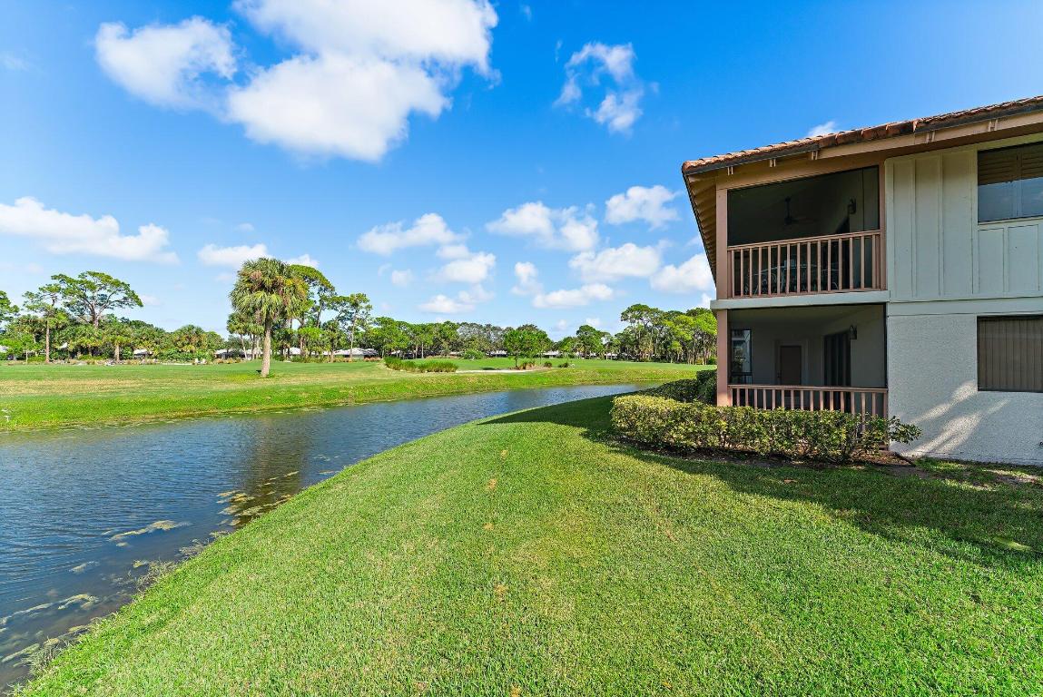 459 Brackenwood Lane N