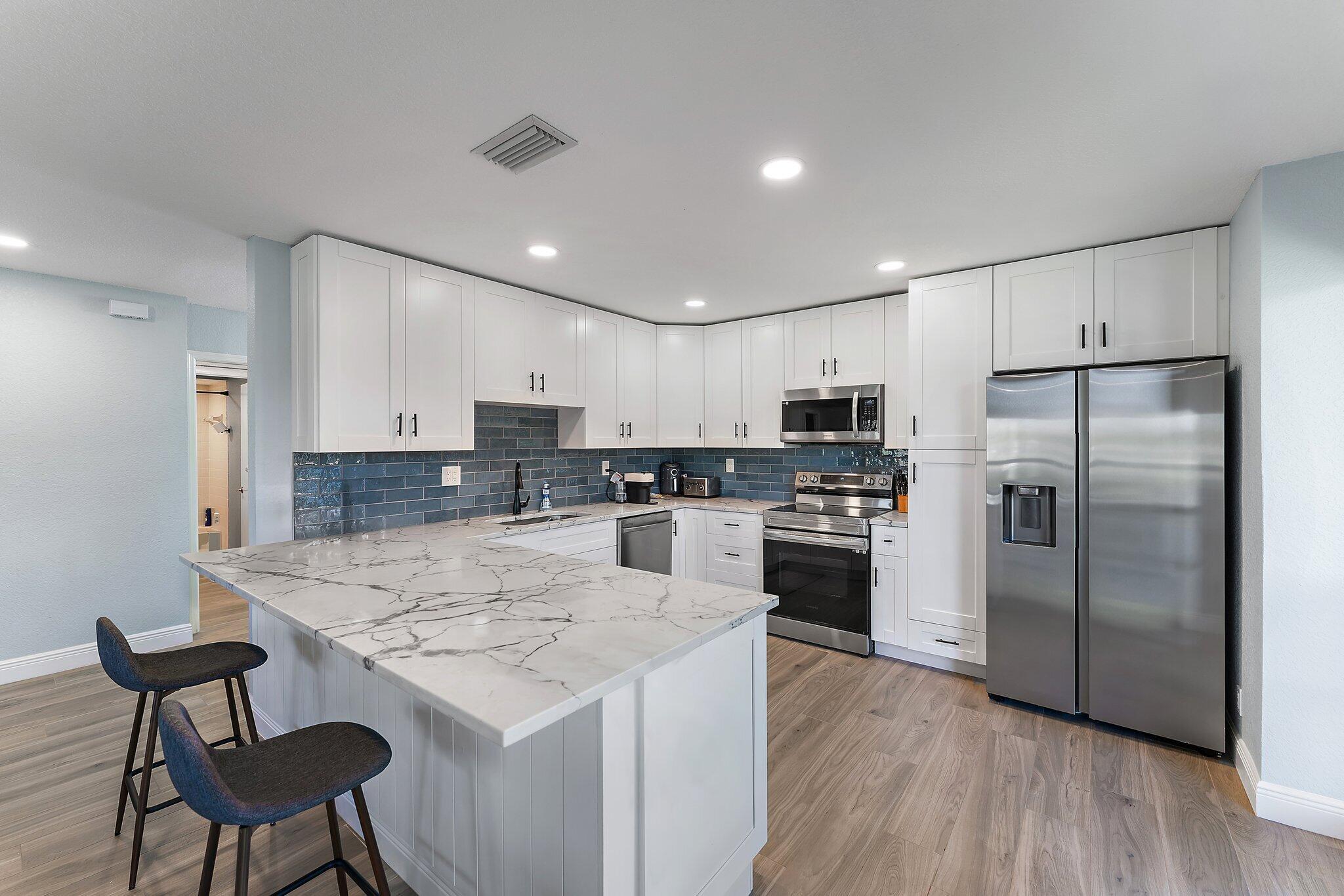 459 Brackenwood Lane N