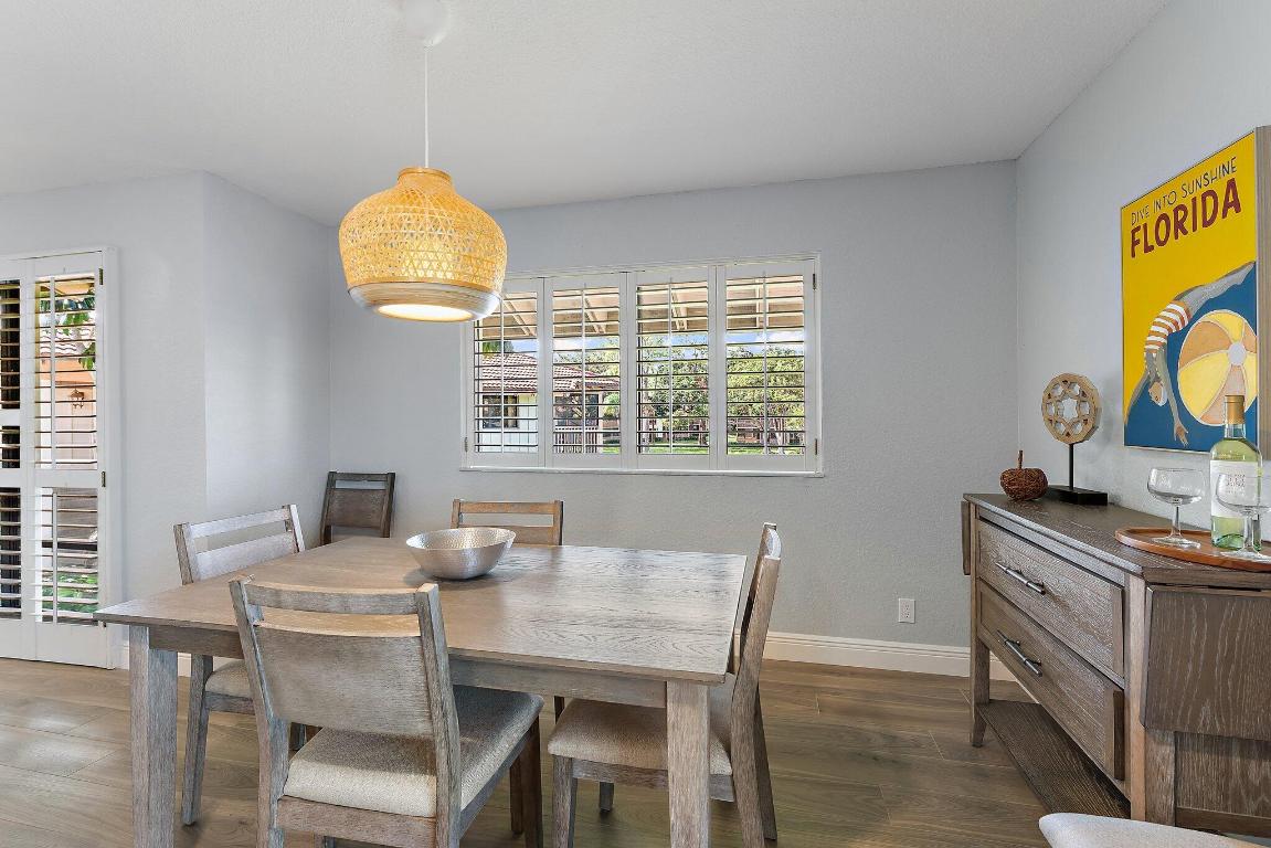 459 Brackenwood Lane N