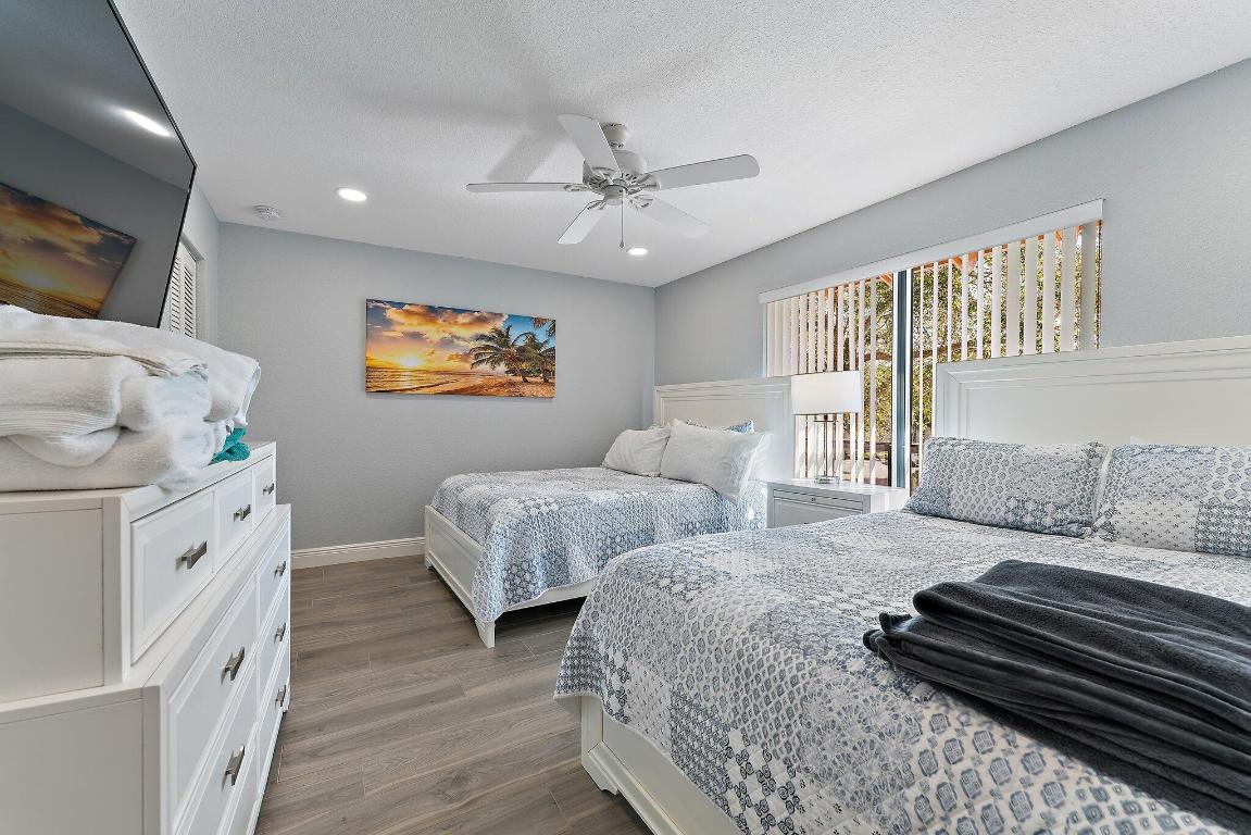 459 Brackenwood Lane N