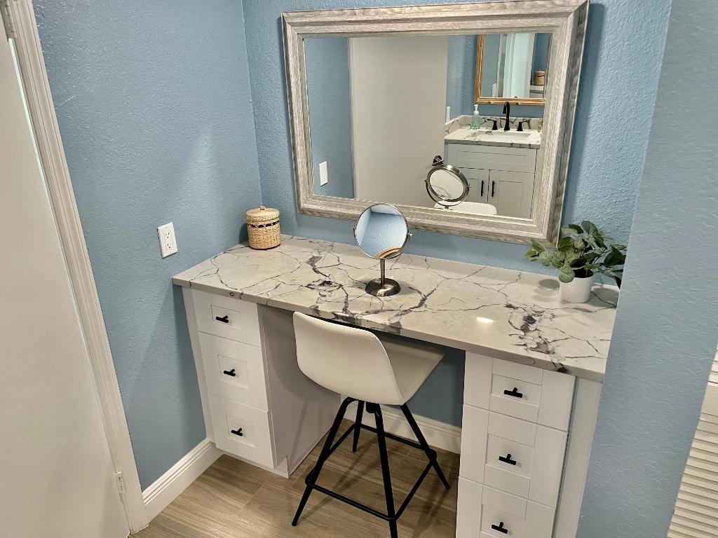 459 Brackenwood Lane N