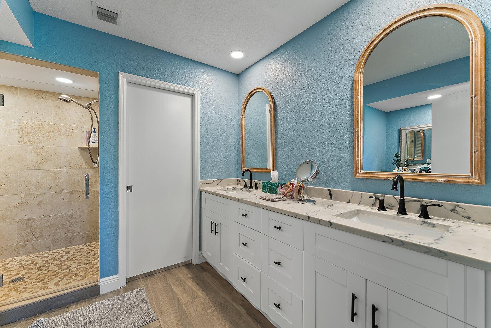 459 Brackenwood Lane N