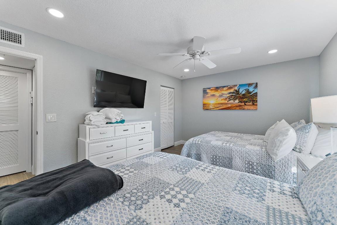 459 Brackenwood Lane N