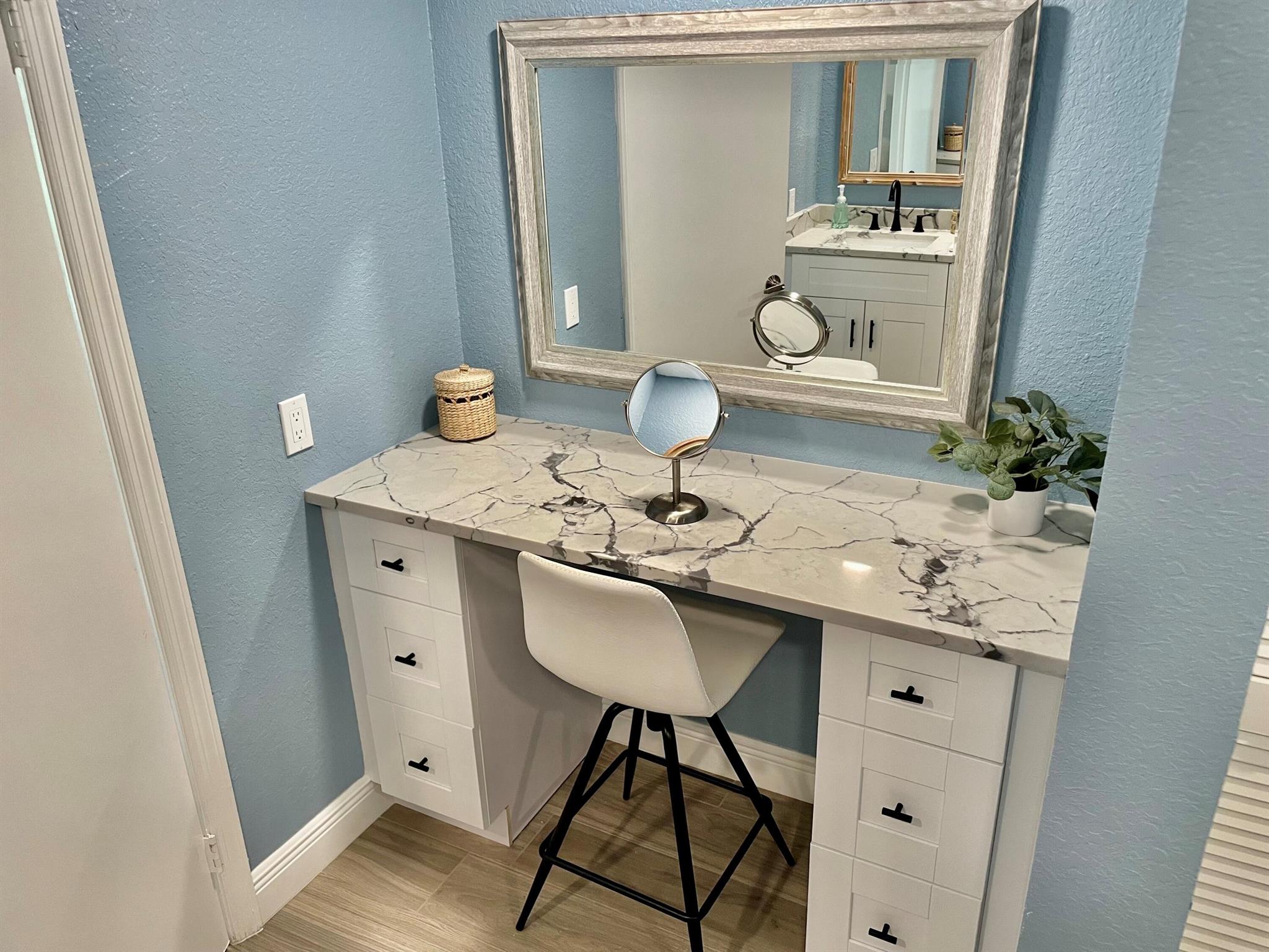 459 Brackenwood Lane N