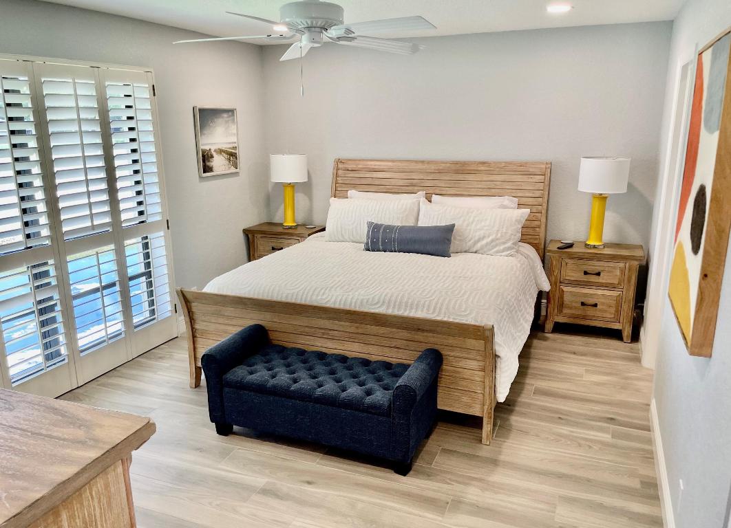 459 Brackenwood Lane N