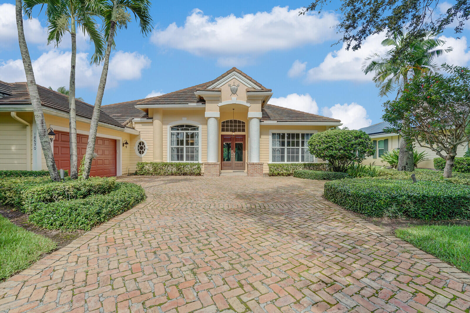 18530 SE Lakeside Drive