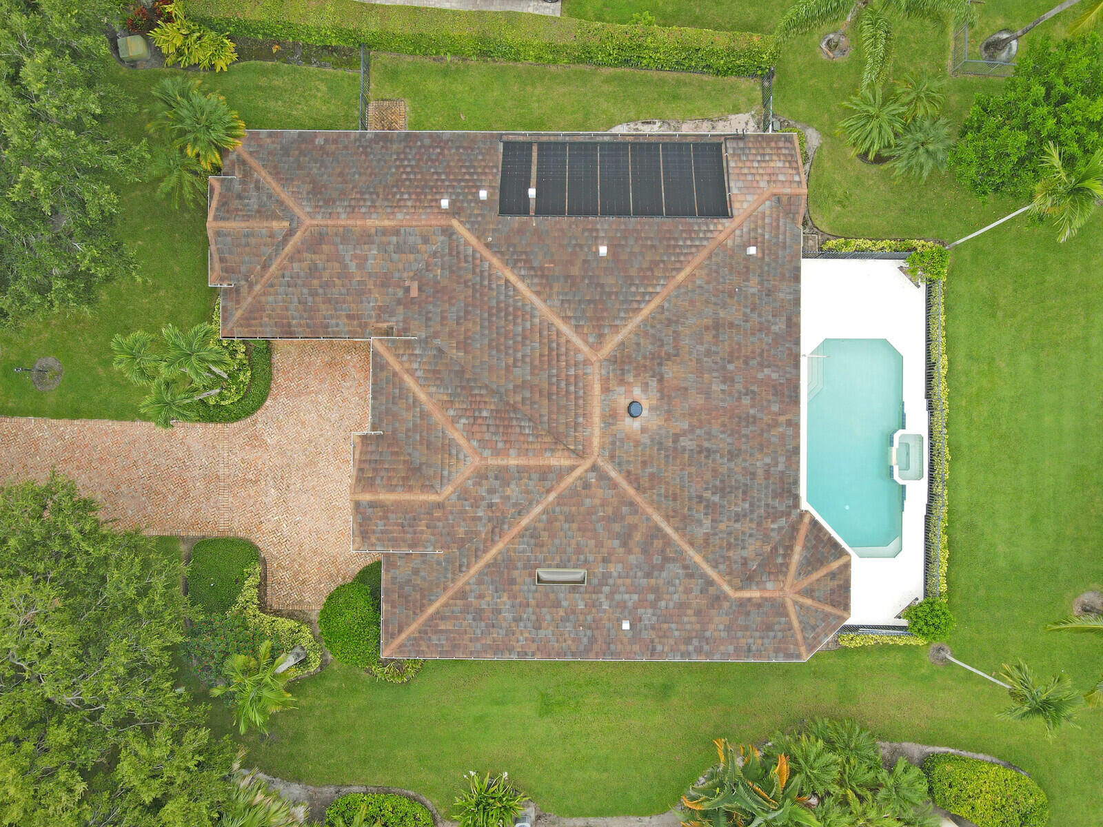 18530 SE Lakeside Drive