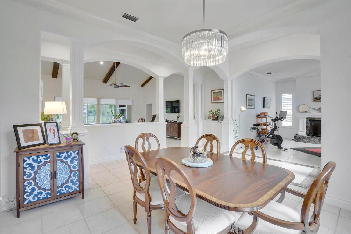 18530 SE Lakeside Drive