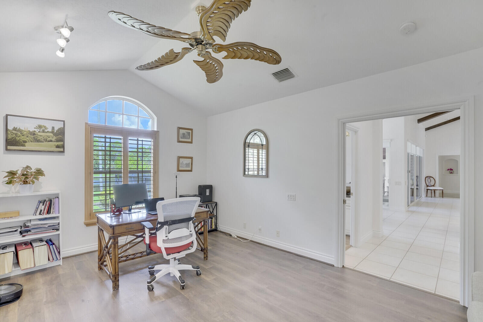 18530 SE Lakeside Drive