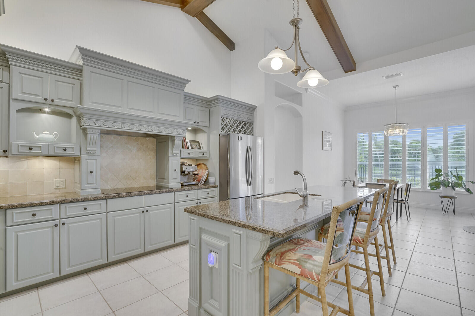 18530 SE Lakeside Drive