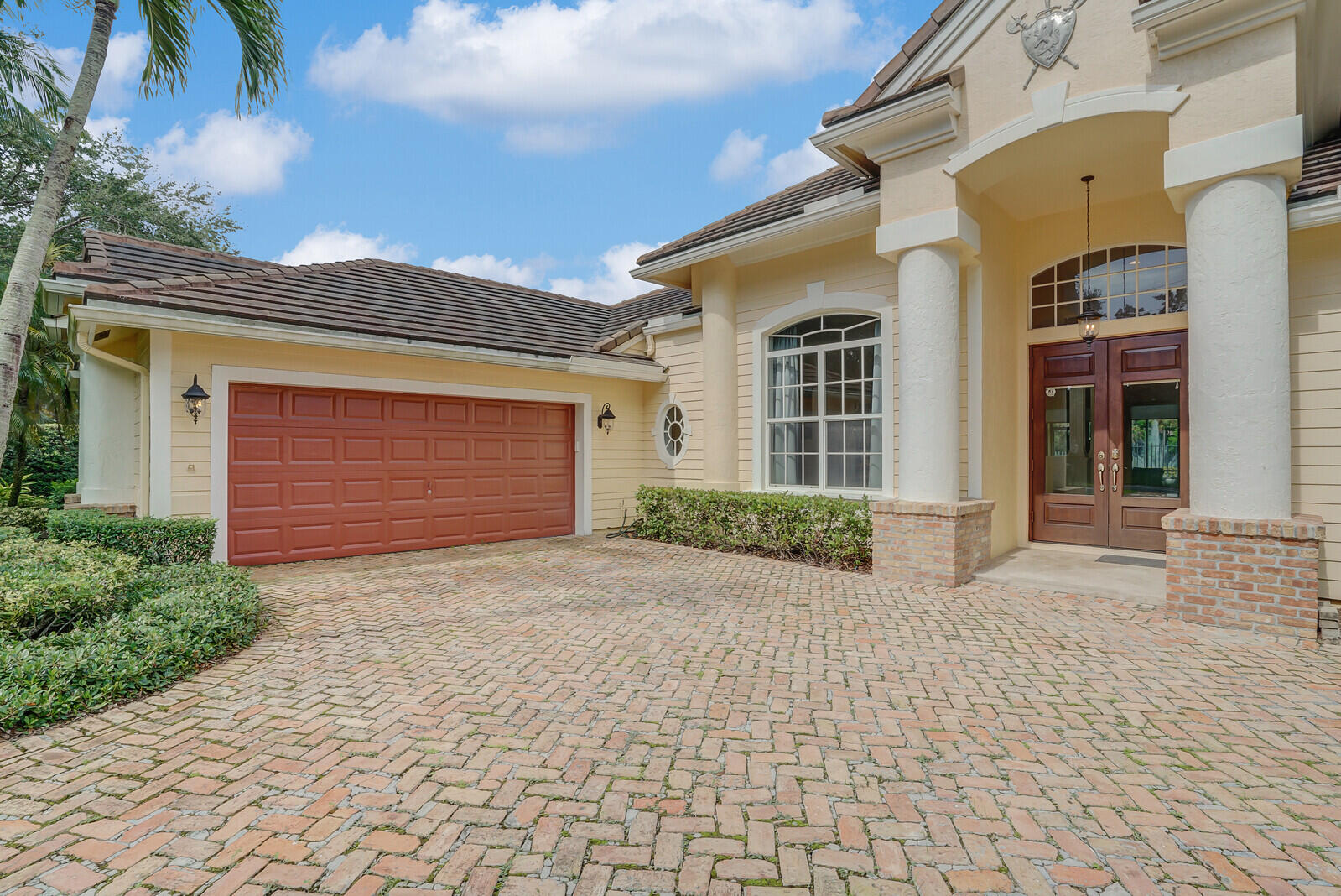 18530 SE Lakeside Drive