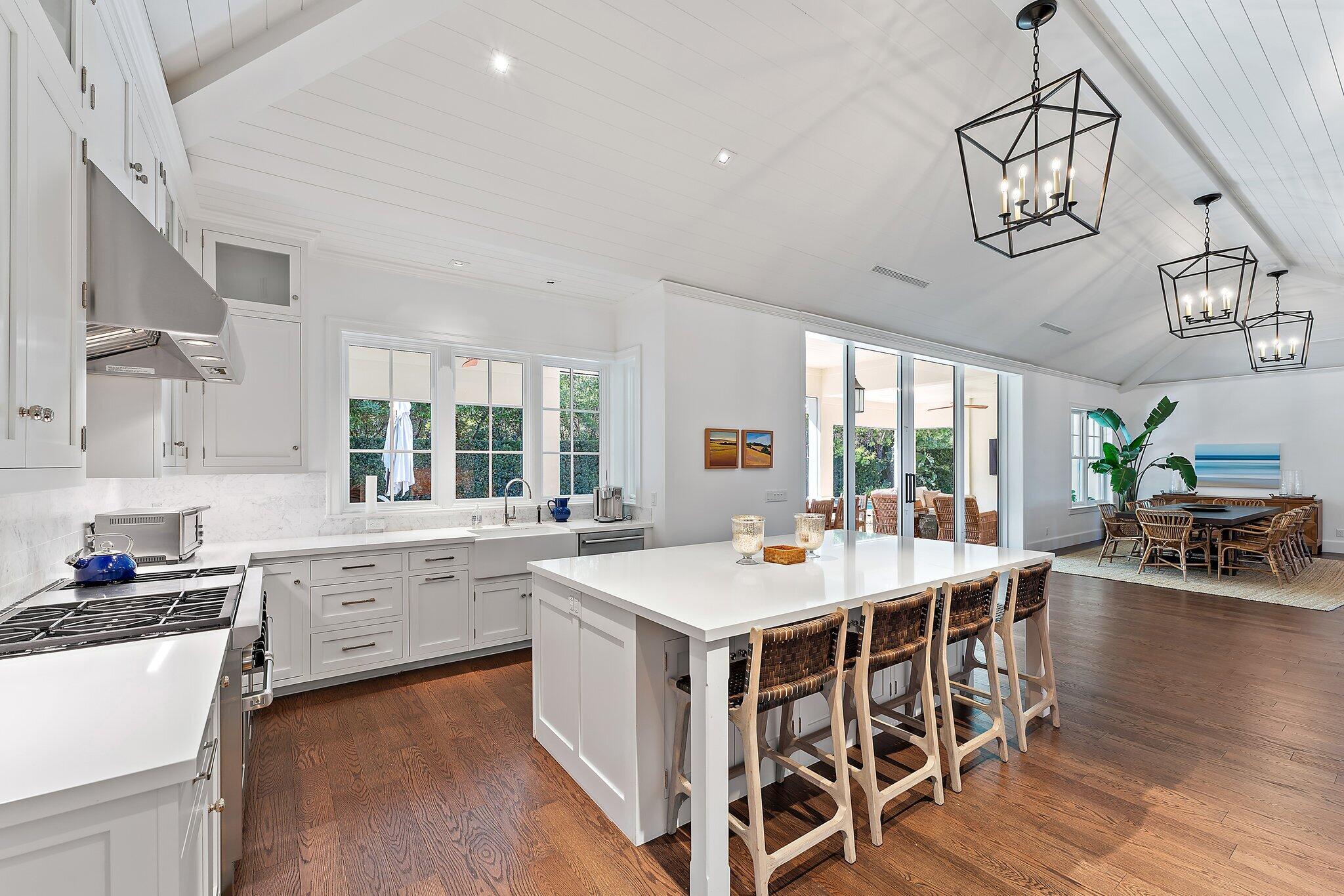 11763 Lake Shore Place