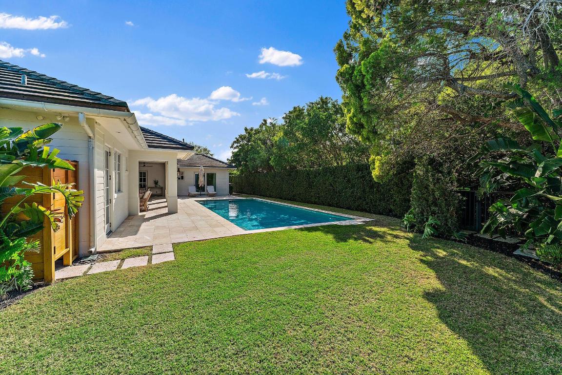 11763 Lake Shore Place