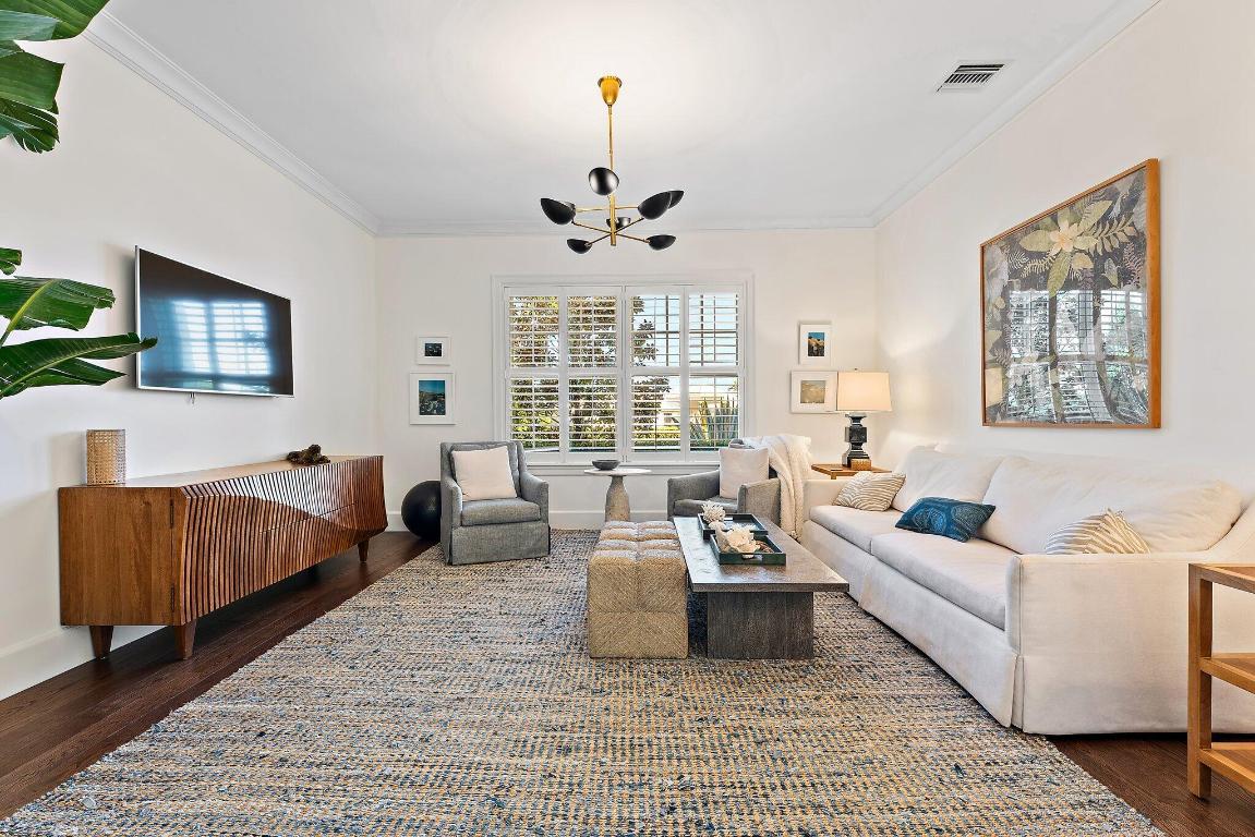 11763 Lake Shore Place