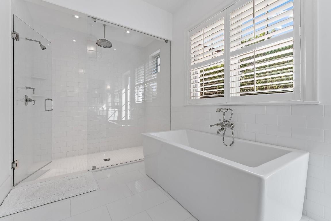 11763 Lake Shore Place