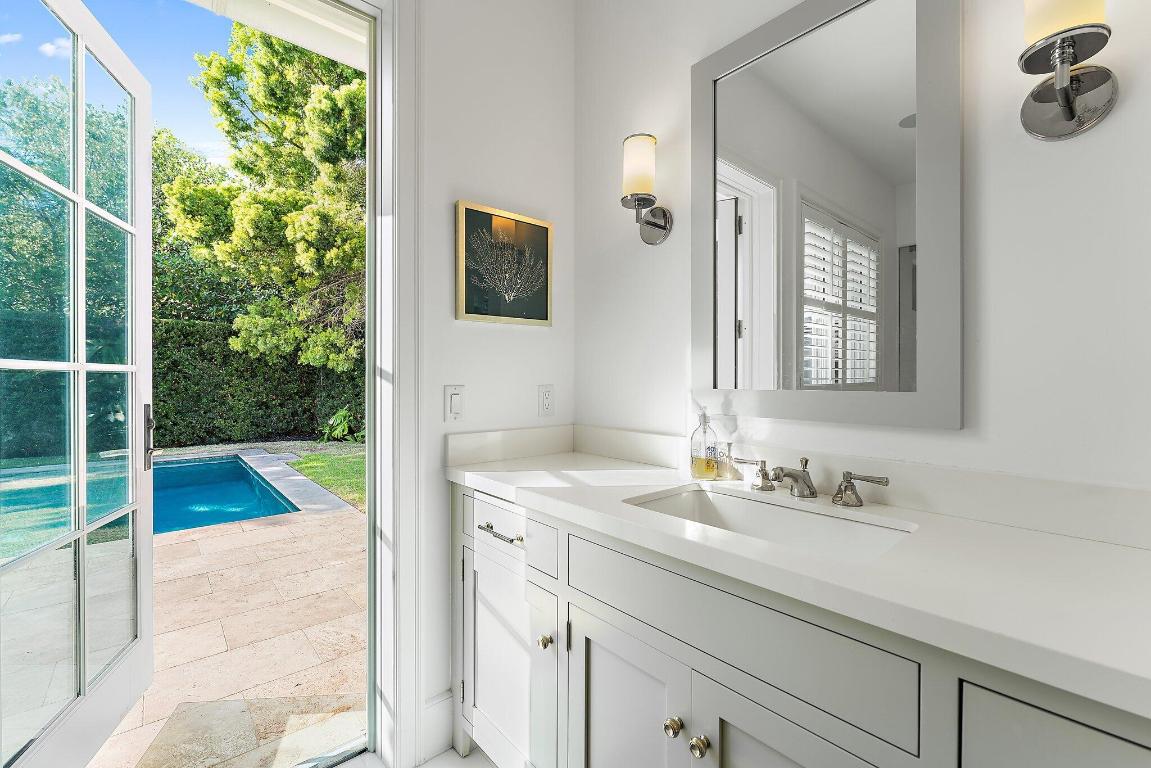 11763 Lake Shore Place