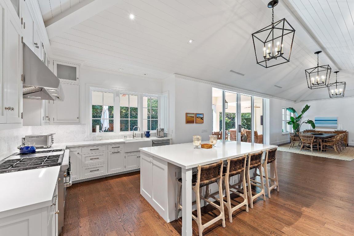 11763 Lake Shore Place