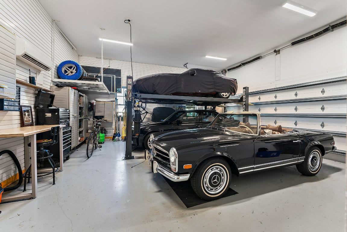 11763 Lake Shore Place