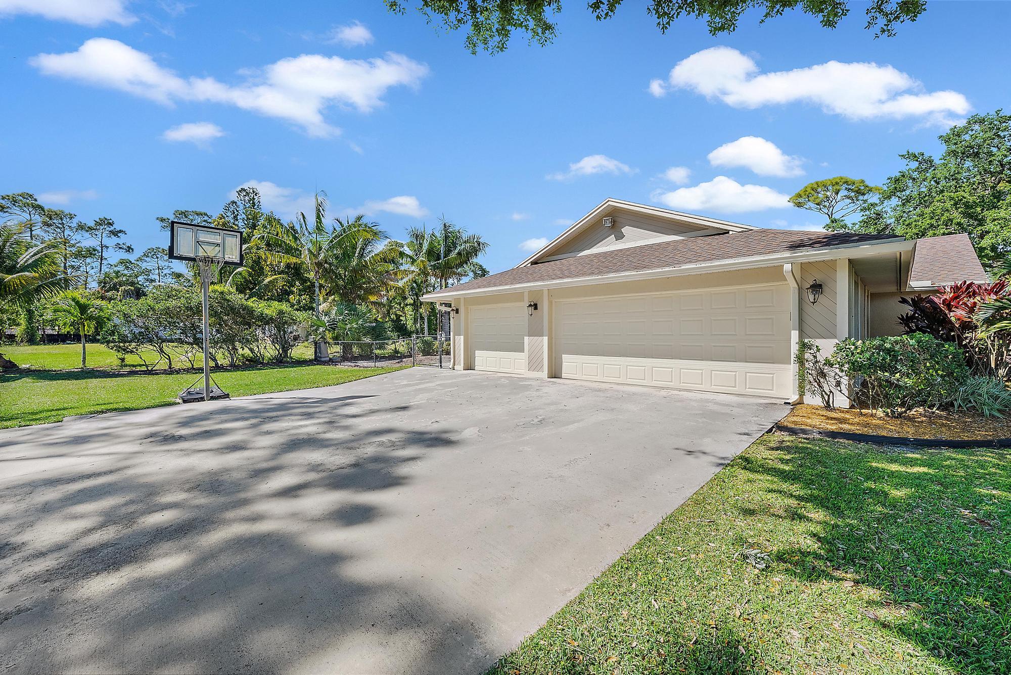 4120 Mango Boulevard