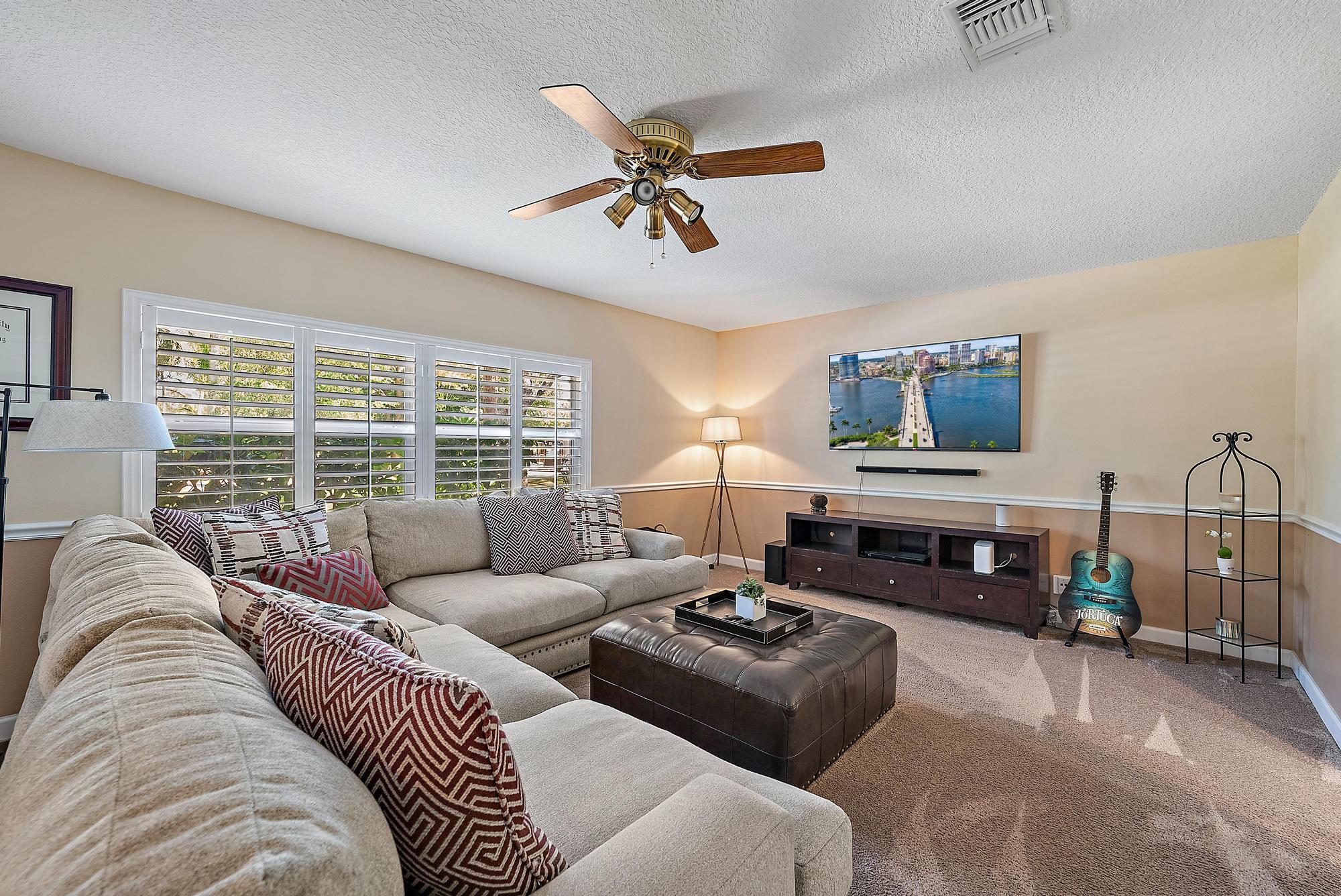 4120 Mango Boulevard