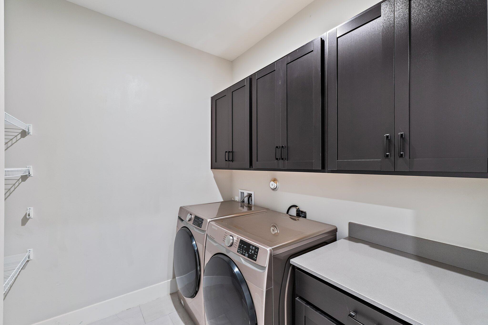 6825 Pointe Of Woods Drive