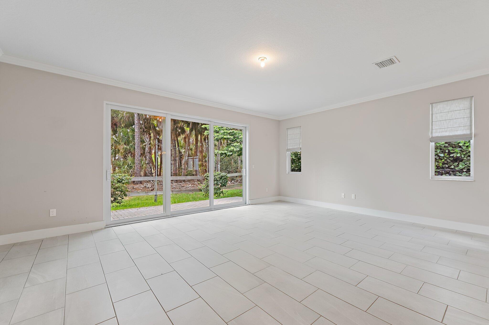 6825 Pointe Of Woods Drive