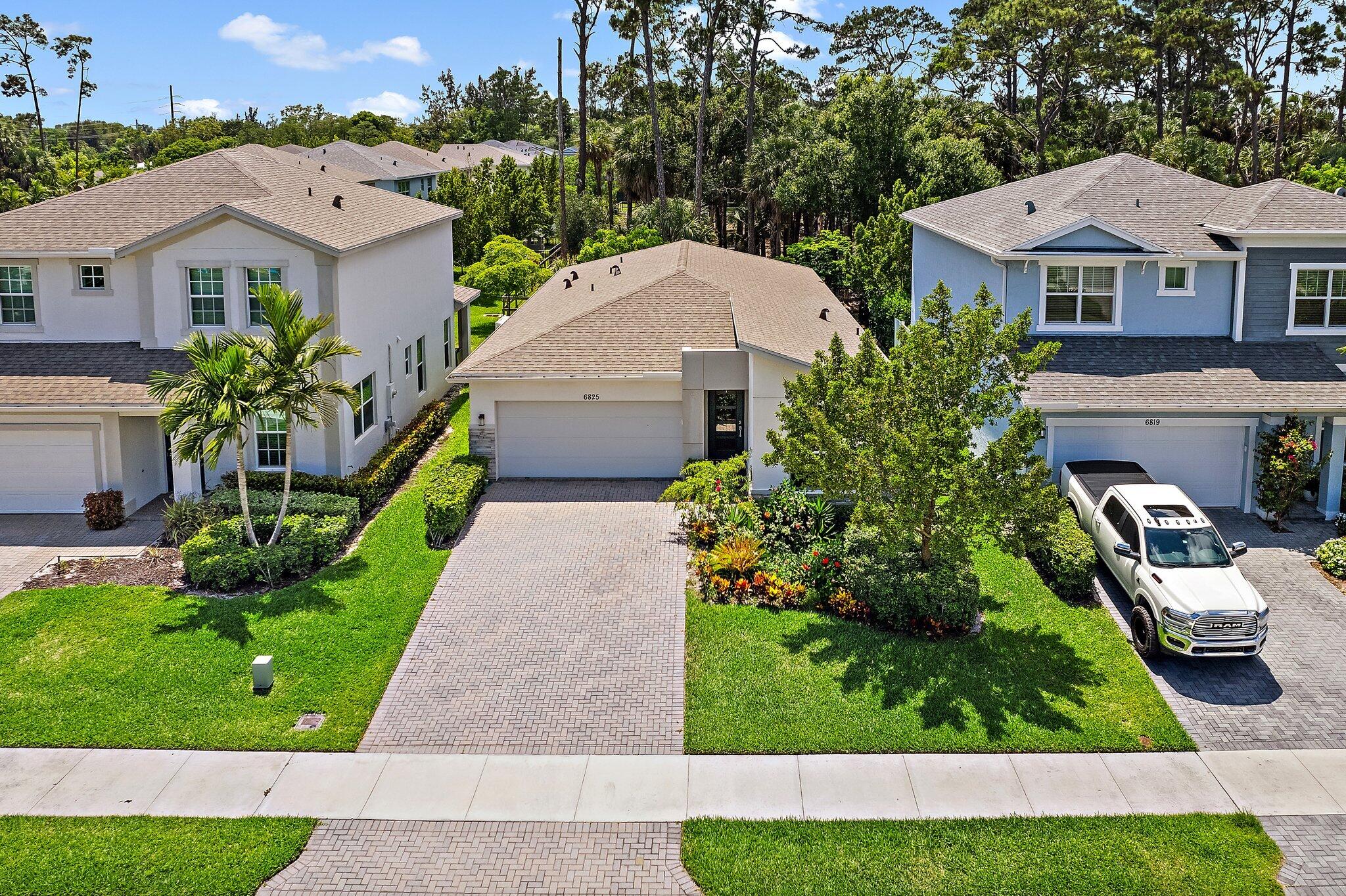 6825 Pointe Of Woods Drive