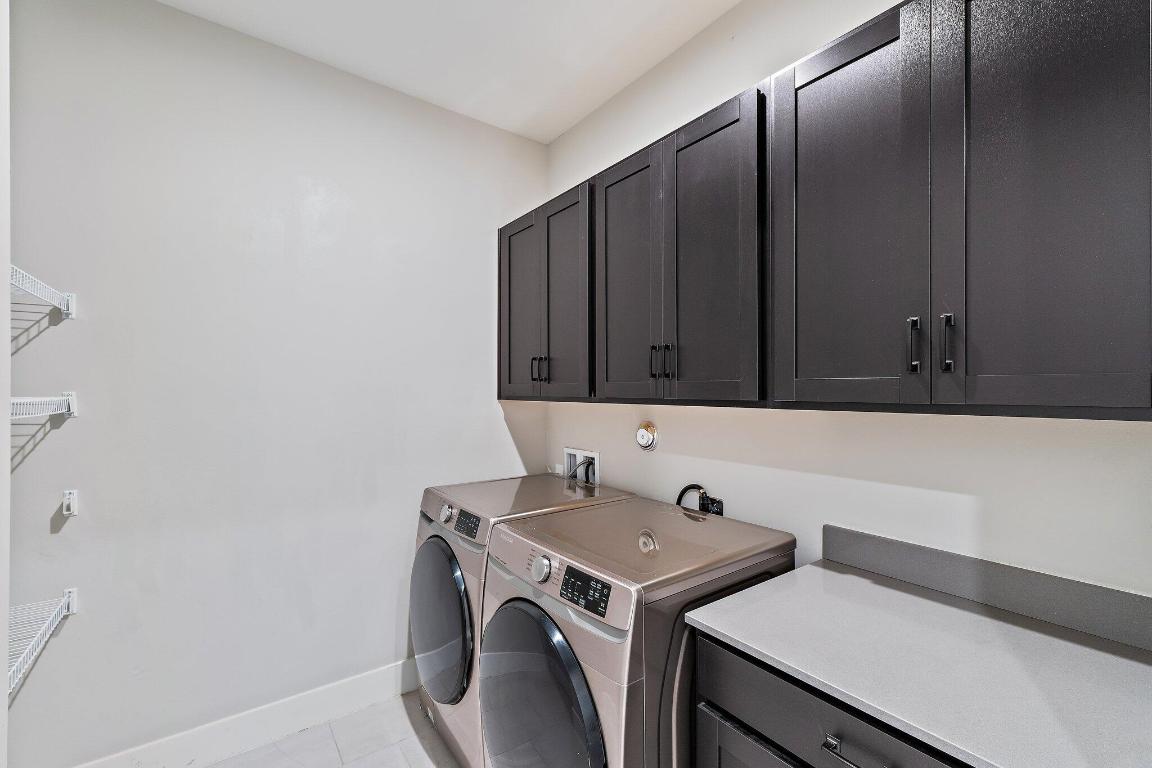 6825 Pointe Of Woods Drive