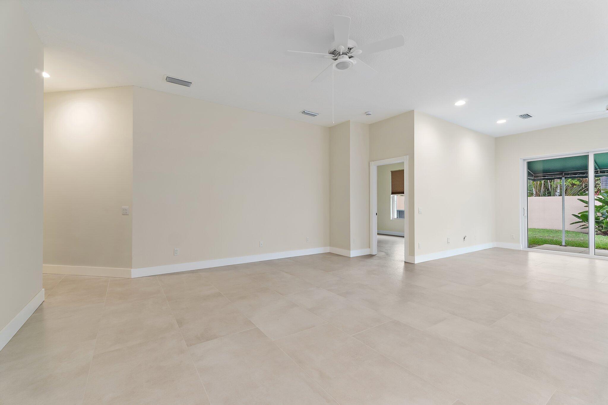 173 E Hampton Way