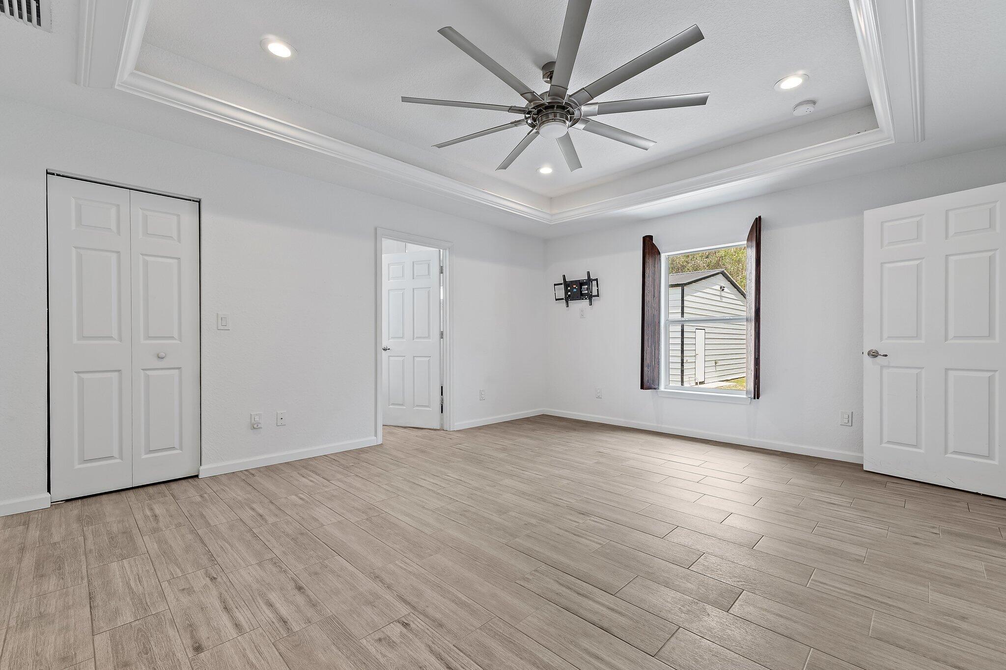 15693 Hamlin Boulevard