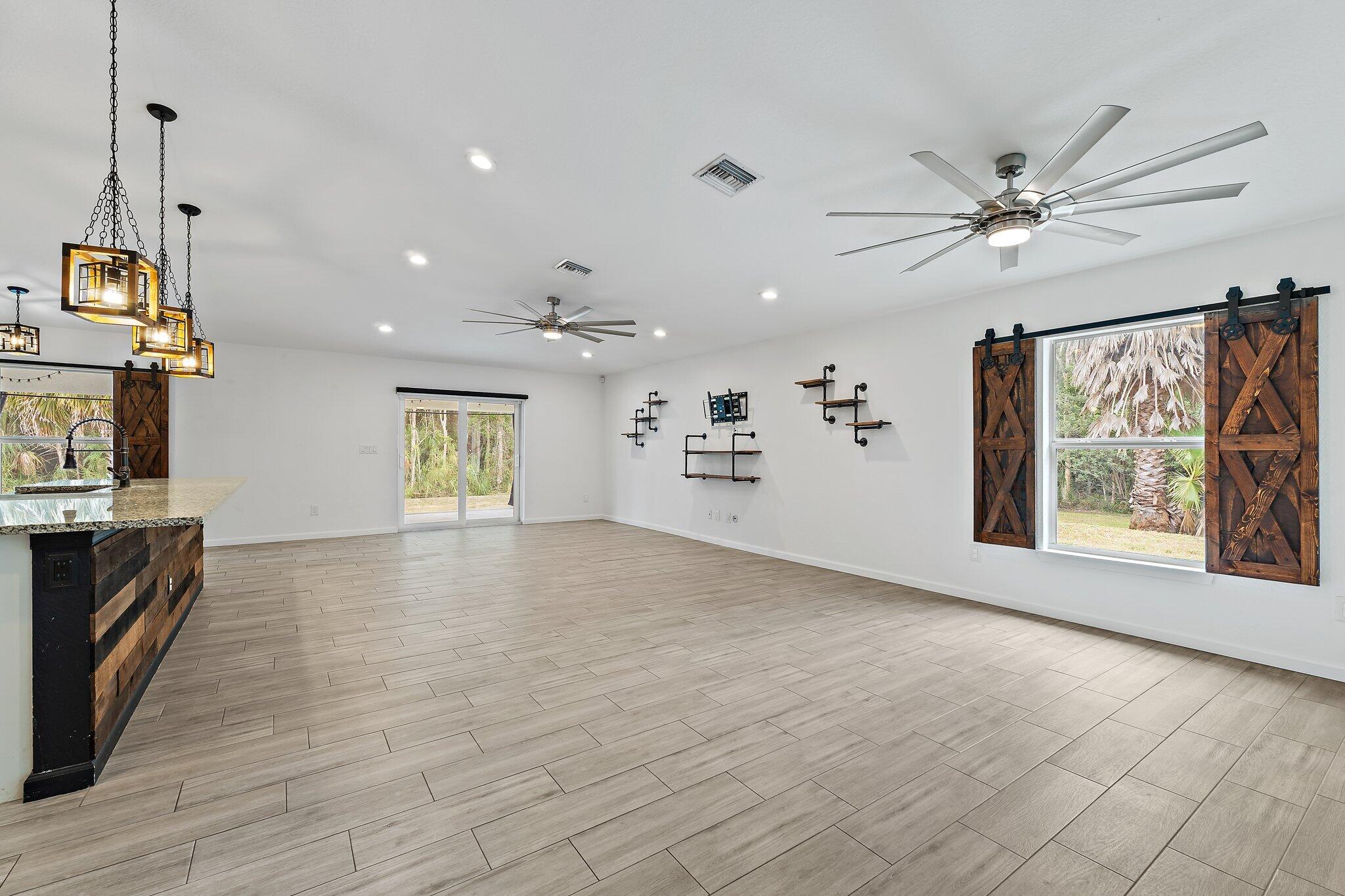 15693 Hamlin Boulevard