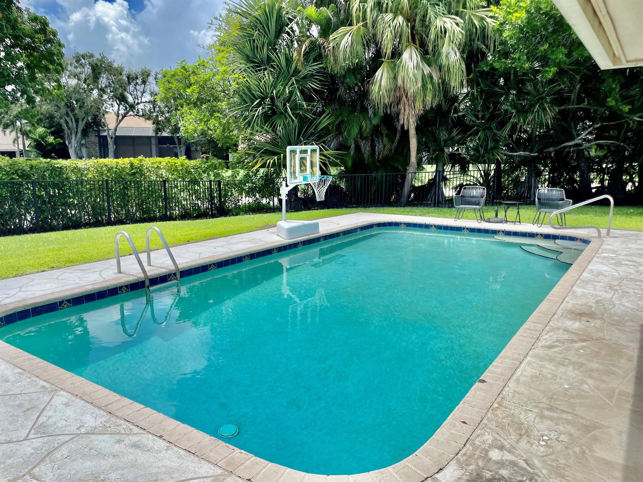 5 Aiden Court