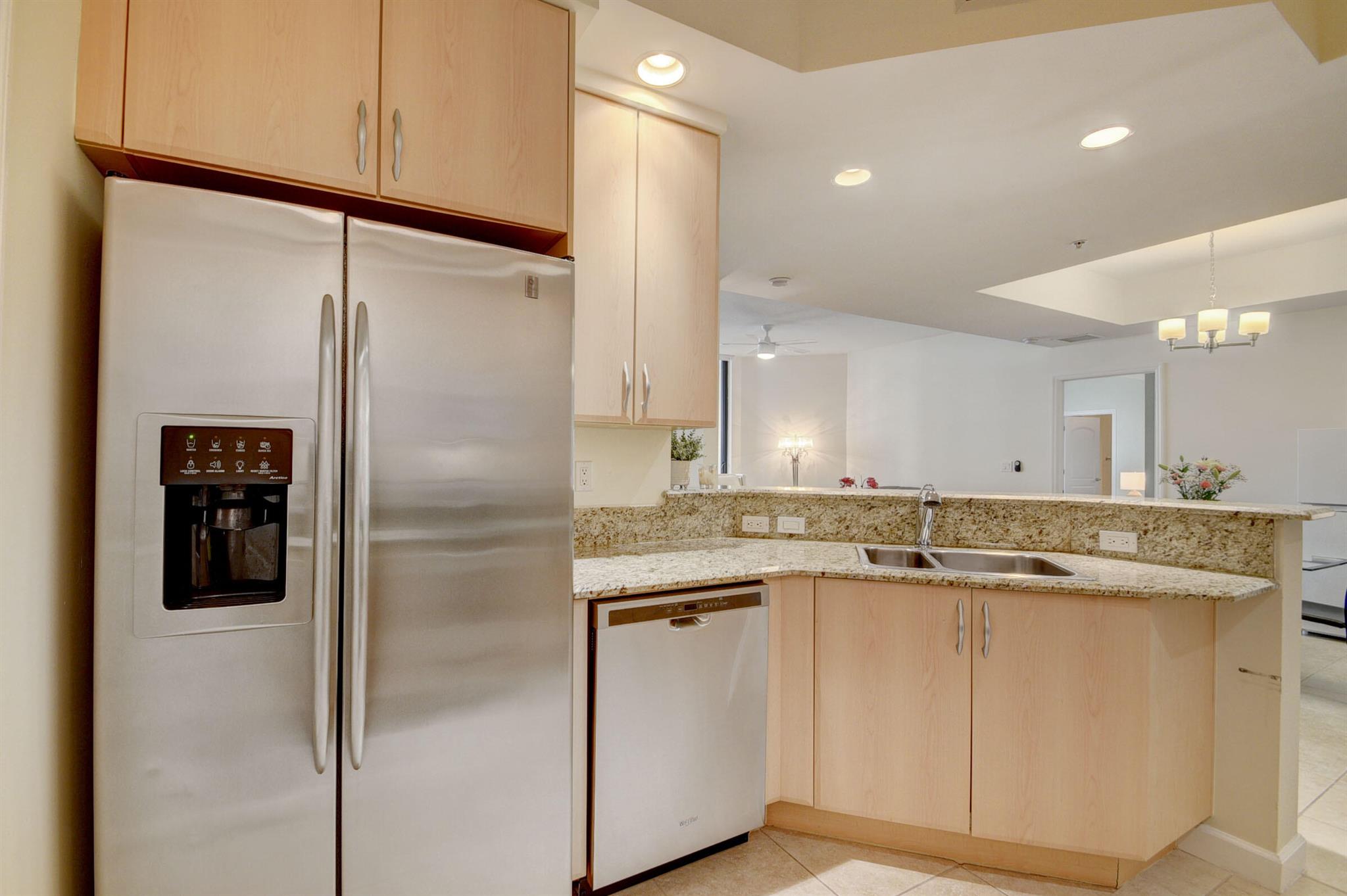 801 S Olive Avenue 1119