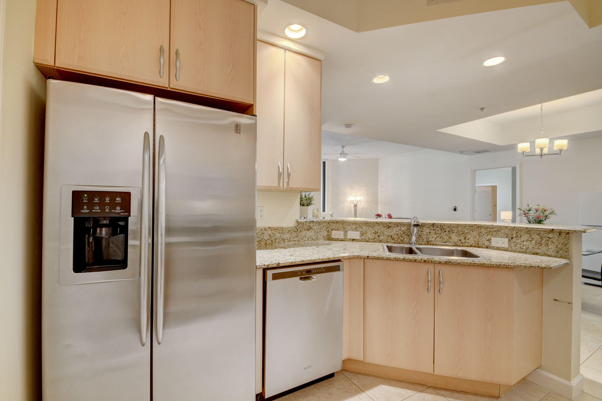 801 S Olive Avenue 1119