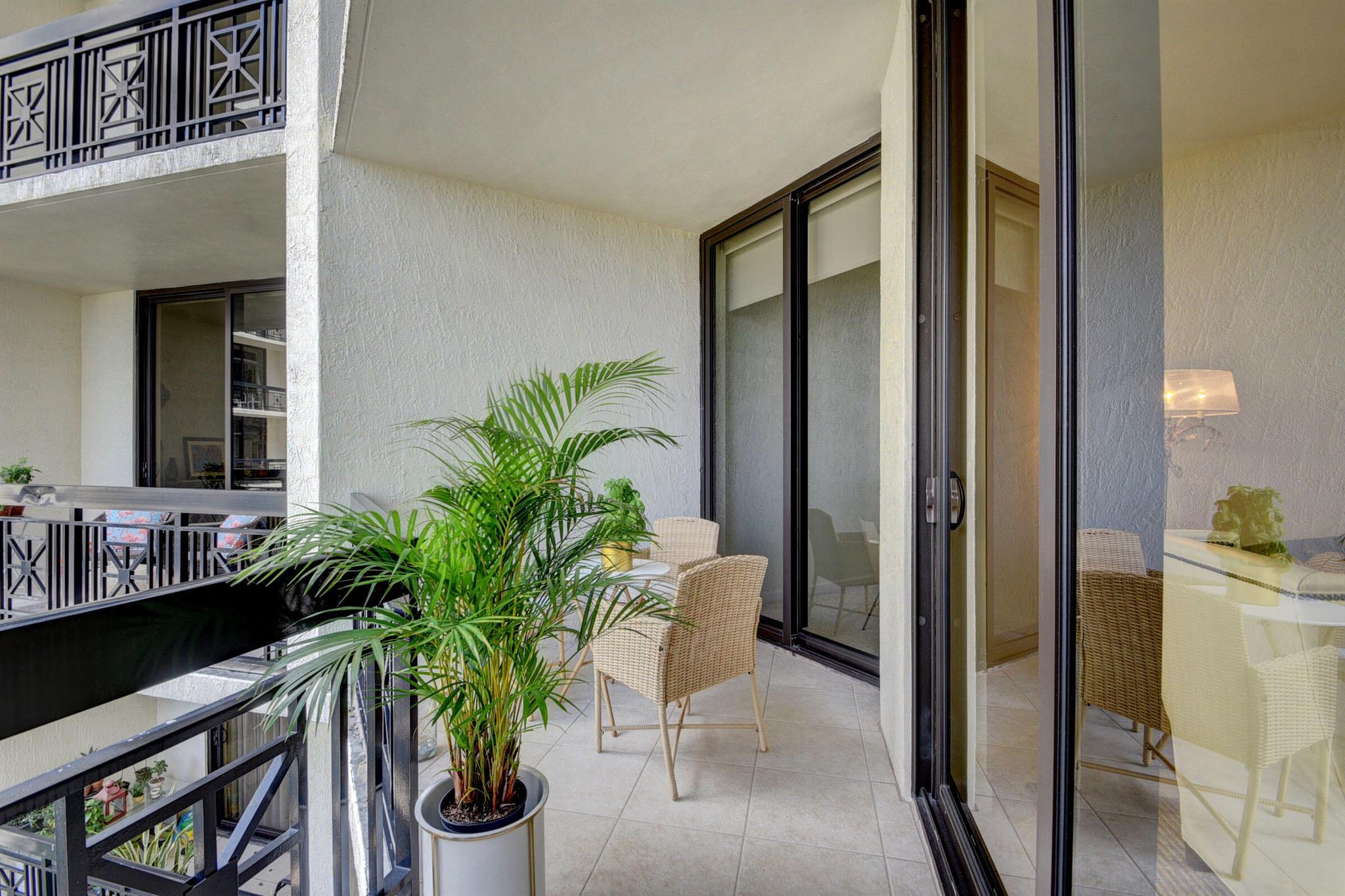 801 S Olive Avenue 1119