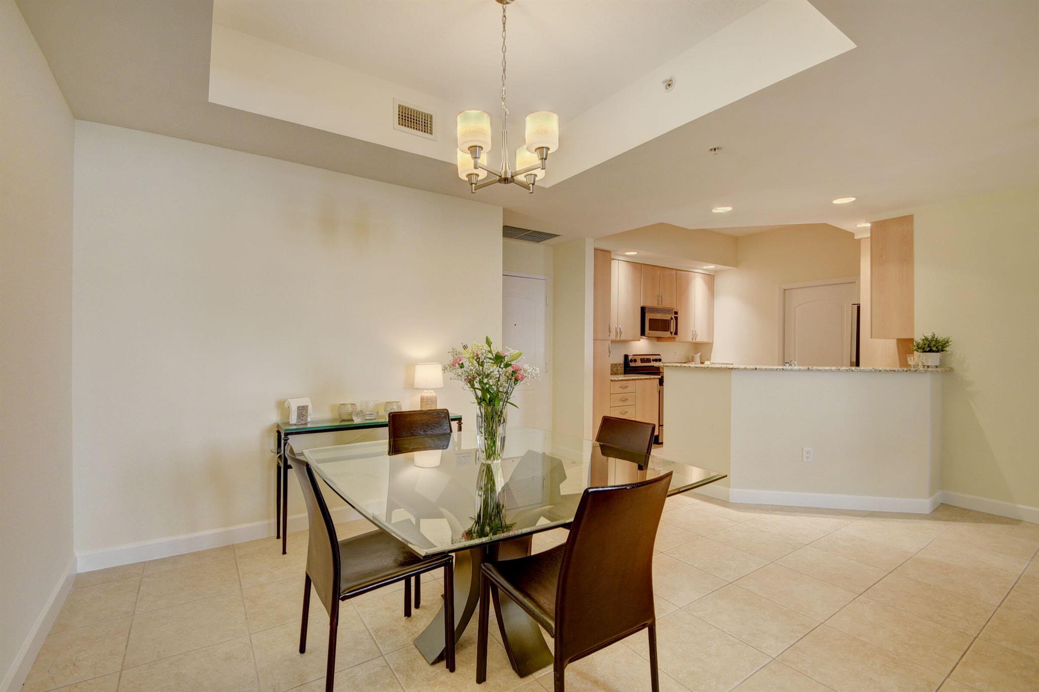 801 S Olive Avenue 1119