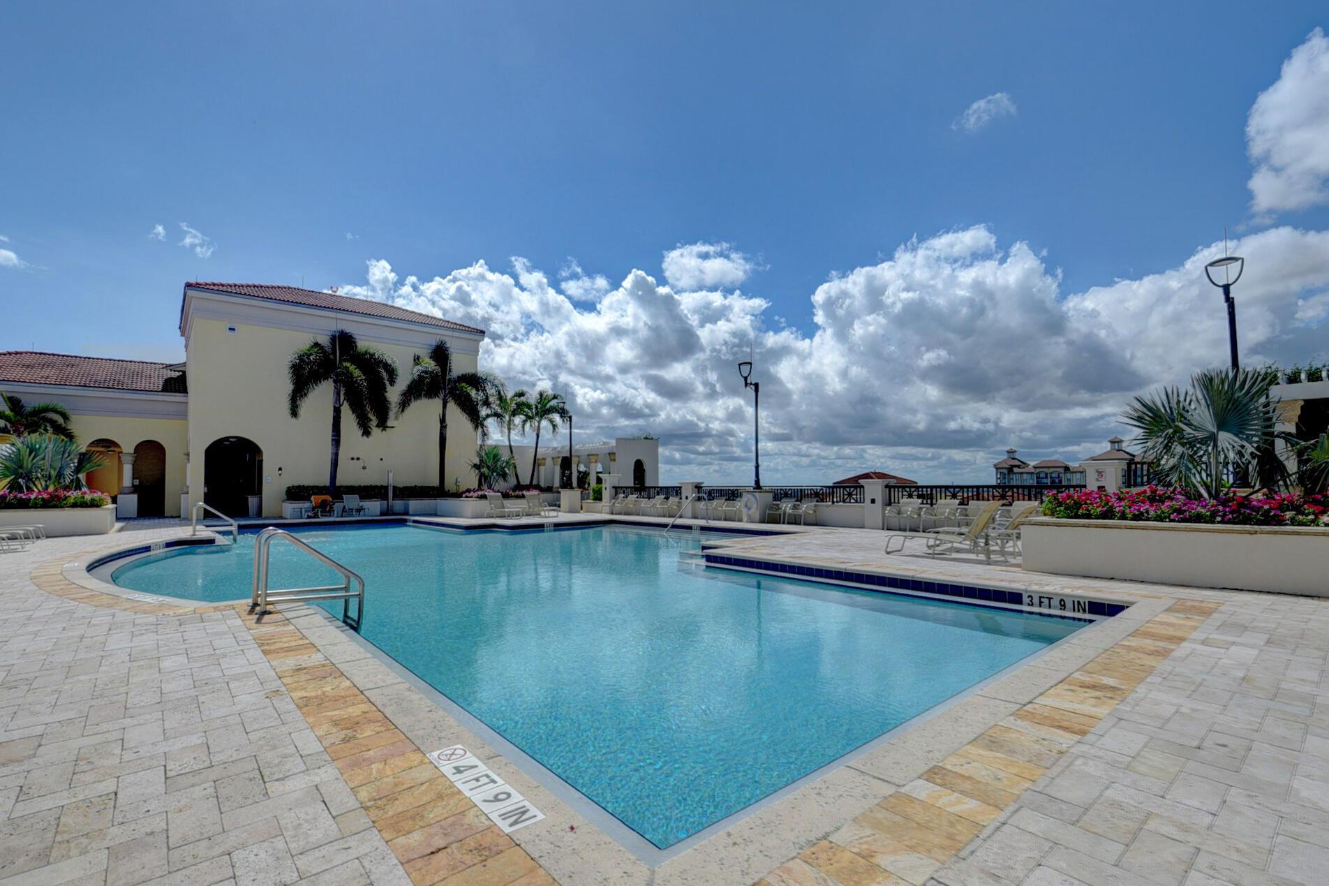 801 S Olive Avenue 1119