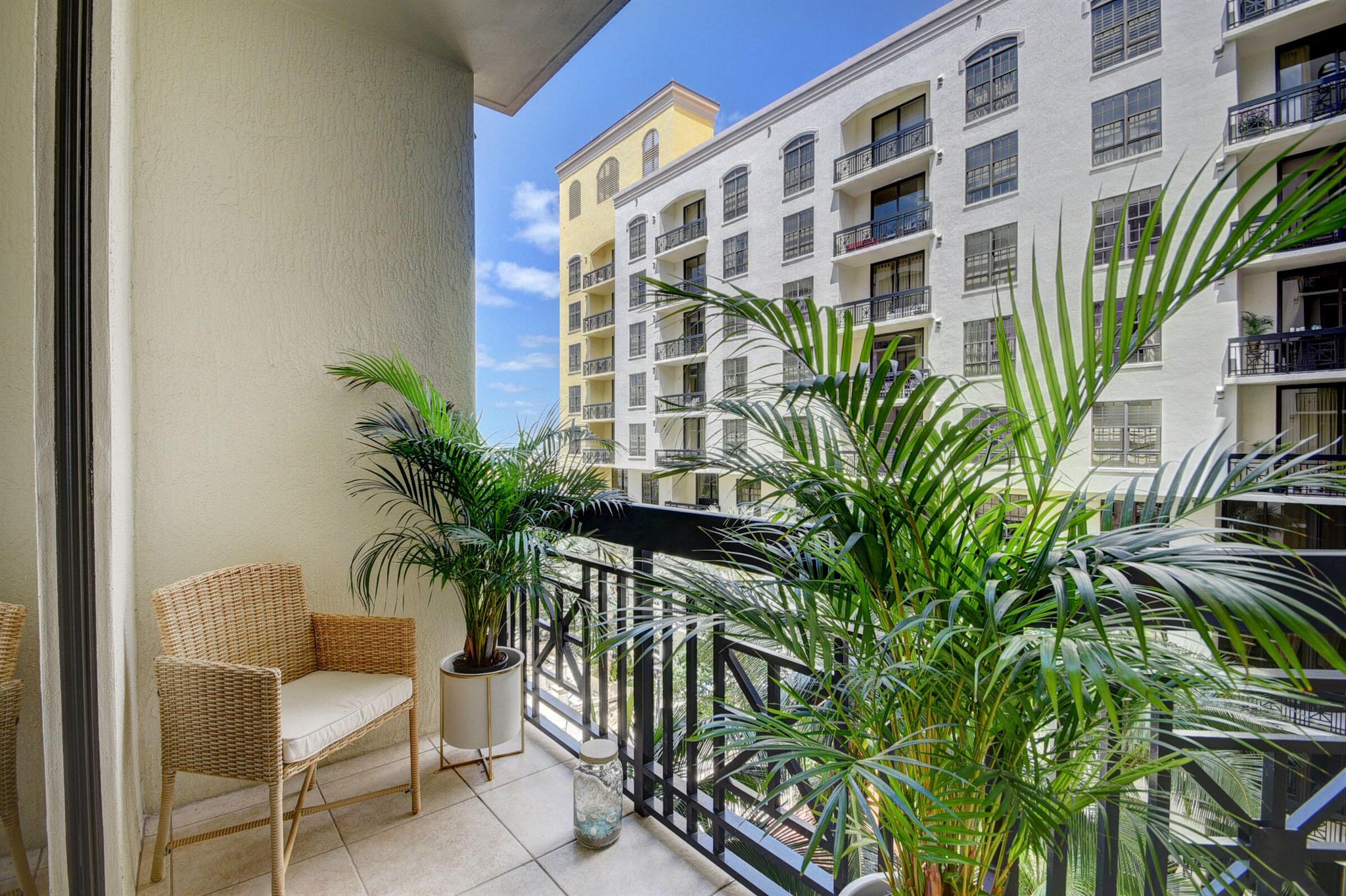 801 S Olive Avenue 1119